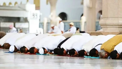 Muslims sajda karte hue