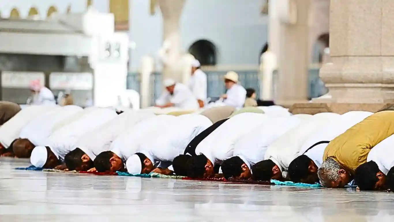 Muslims sajda karte hue